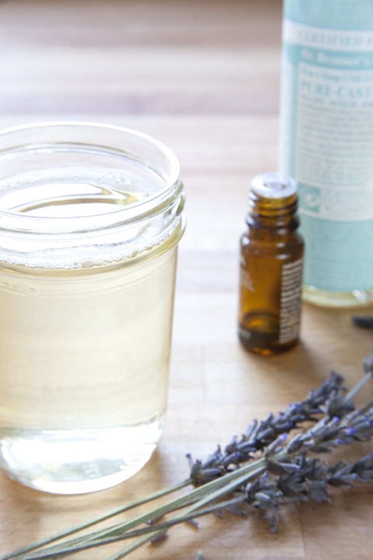 Vyrobte si šampón z prírodnej starostlivosti o vlasy