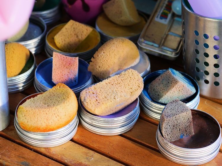 maliar na tvár materiály na maľovanie tela špongie farby kontajnery