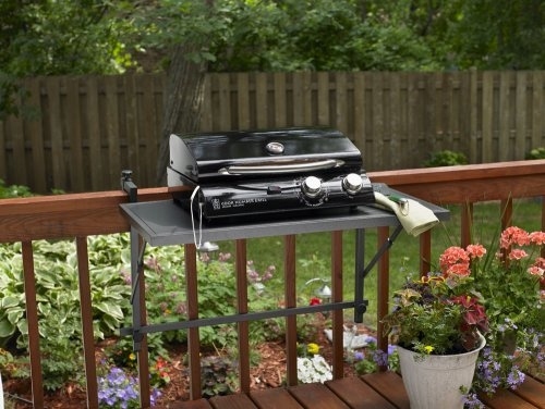 bezpečné balkónové grilovanie 7 predpisov drevené zábradlie paluby