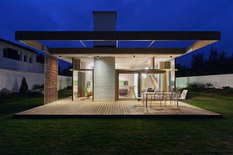 Súkromie a ochrana pred slnkom na terase a v interiéri Ochrana súkromia a slnka-tkanie-terasa-zastrešenie terasy-drevené dosky