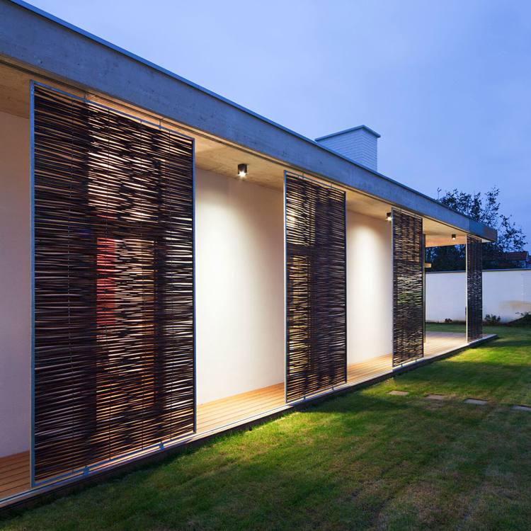 Sieťované panely zaisťujú súkromie a ochranu pred slnkom Panely so záhradnými terasami s výhľadom a slnečnou ochranou