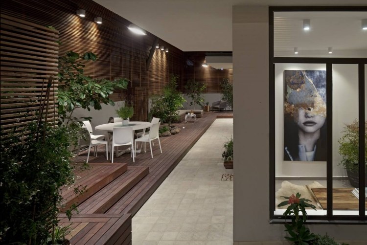 Drevená zástena na ochranu osobných údajov-záhrada-moderný-mestský-byt-izbový-vonkajší-rastliny