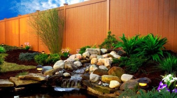 Vymedzenie myšlienok dizajnu plastovej záhrady na ochranu súkromia