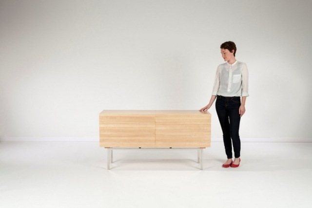 uveďte komodu do pohybu pomocou kinetickej energie kinetická komoda je nastavená v pohybe svetlým dotykom