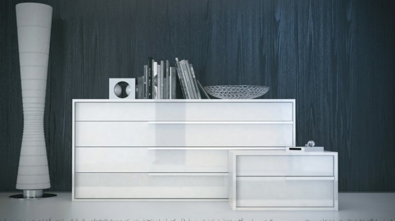 Príborník v bielom vysokom lesku od Zuri Furniture príborník biely vysoký lesk zuri nábytok obývacia izba zariadenie stojacia lampa