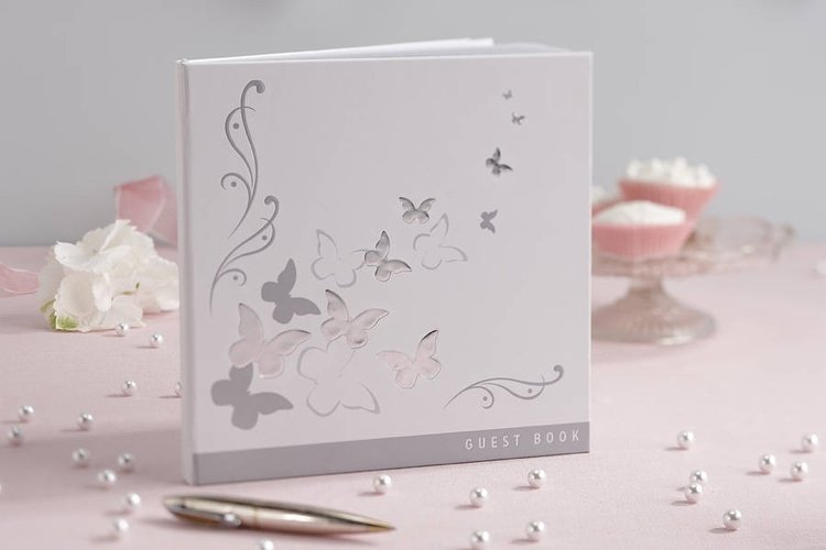 strieborná svadobná dekorácia vykrajovátko na alobal na motýle