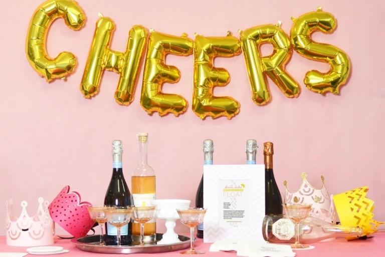 Oslávte Silvester Slávnostná dekorácia stolu-Koktejl-párty-Usporiadajte