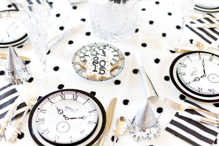 Oslávte novoročné dekorácie na stôl-sviatočne-urob si sám