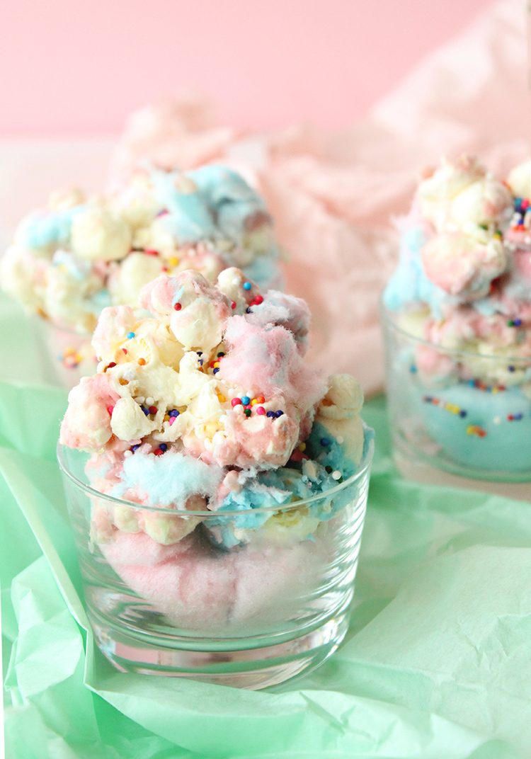 Recept na silvestrovské občerstvenie na sladký popcorn so sypaním