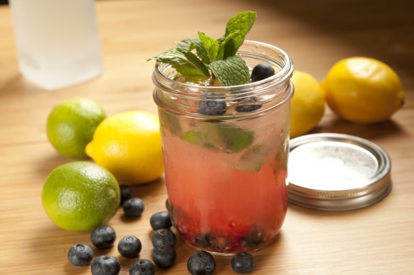 lahodné nápoje citróny acai z južnej ameriky Bobule citrónu acai z Južnej Ameriky zdravé