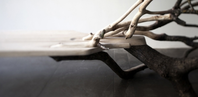 konáre drevené nohy drevo designer lavica benjamin graindorge konáre drevené nohy drevená dizajnérska lavica od Benjamina Graindorgeho