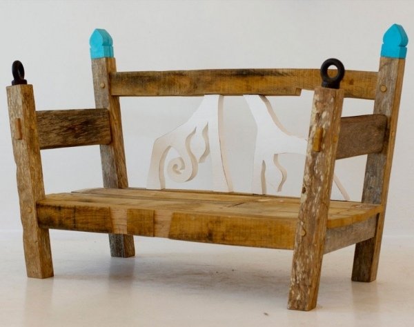 Lavičkový záhradný dizajn vyrobený z dreva umelecký