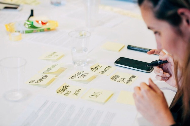 brainstorming zlepšuje kognitívne schopnosti sedavou prácou