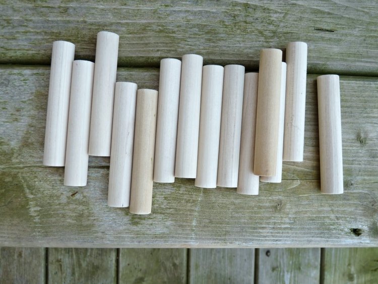 ktoré drevené palice sú potrebné na zavesenie dekorácií stromčeka Škandinávske vianočné ozdoby-urob si sám-urob-drevo-nápady-urob si sám-vianočný stromček-drevené paličky