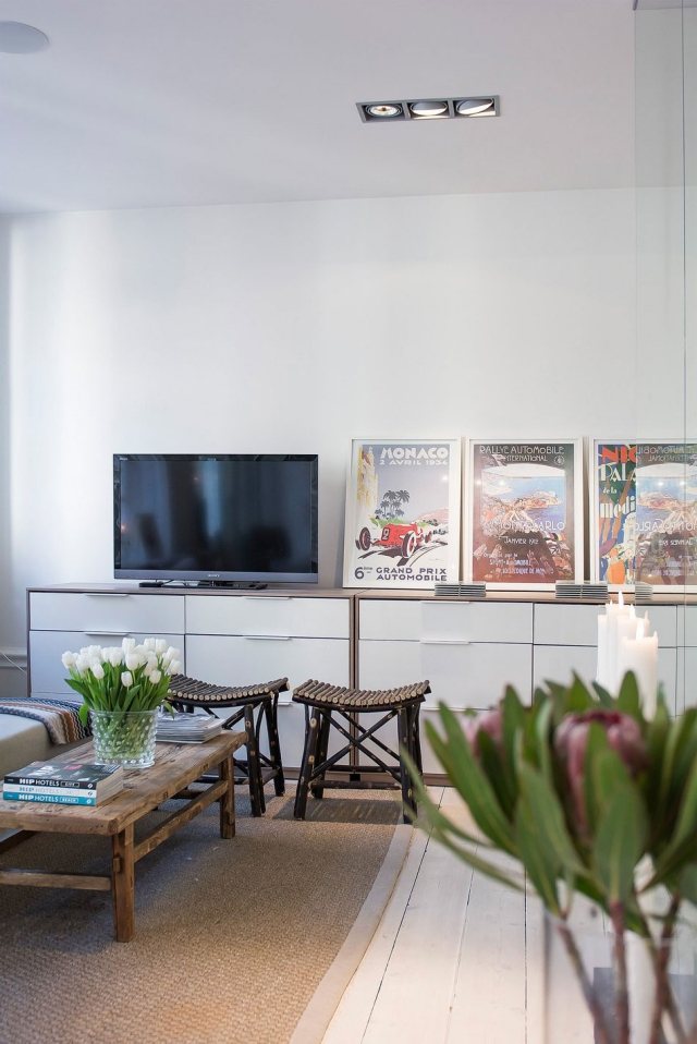 obývačka-škandinávsky-podlahová doska-drevo-konferenčný stolík