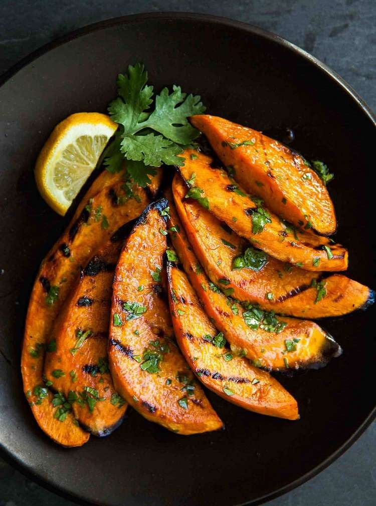 Nízkosacharidový recept na grilované sladké zemiaky Recepty zo sladkých zemiakov gril-chutné-paleo-diéta-zdravé-vegetariánske-jesť-nízkosacharidové