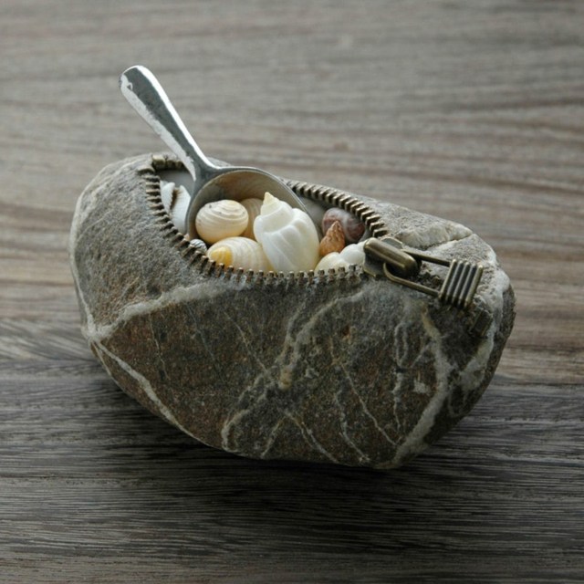 kamenná figúrka ito mušle lyžica zips rieka