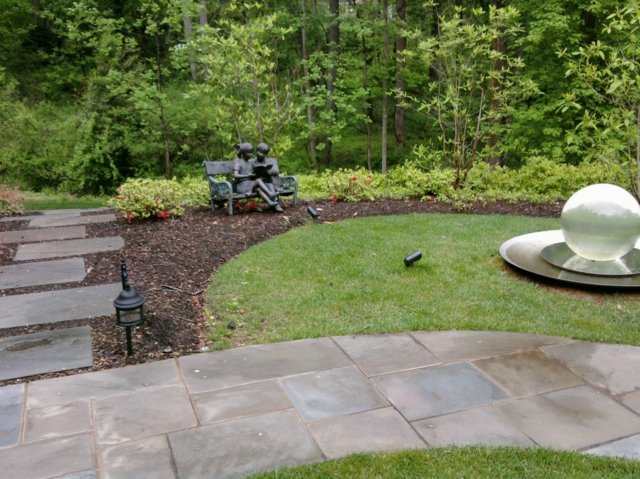 Kovové sklenené dlažobné kocky trávnik vysoké stromy záhradná dekorácia Flagstone trávnik vysoké stromy záhradná dekoračná lampa