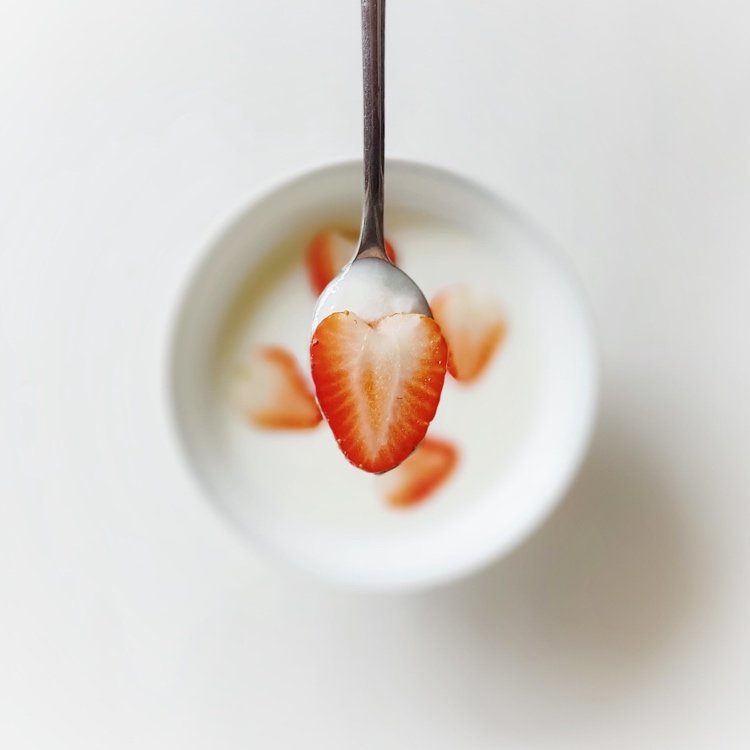 Recepty na chudnutie Skyr s bobuľami na raňajky