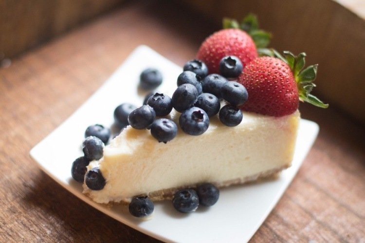 Recept na koláč Skyr so sezónnym ovocím, ako sú bobule