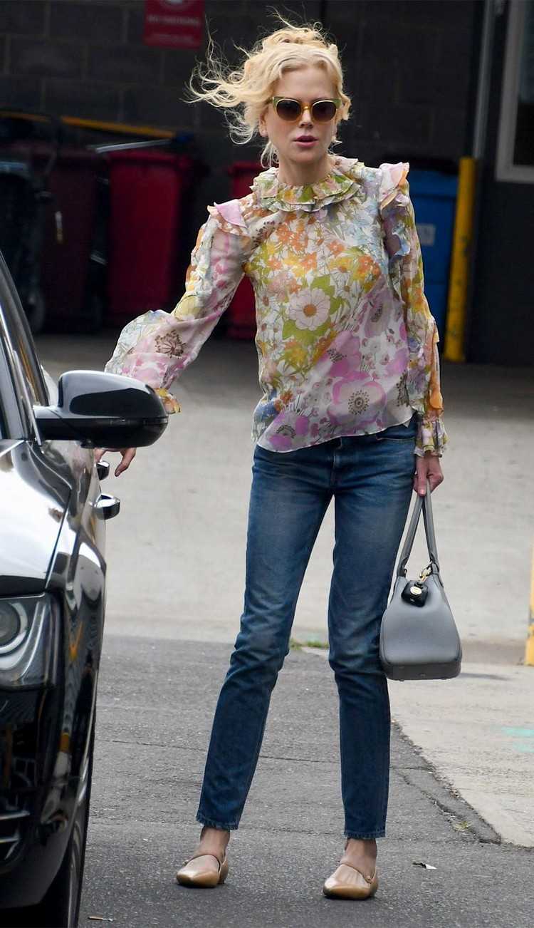 Elegantný dámsky cool outfit Caasual pre ženy po 50 -tke