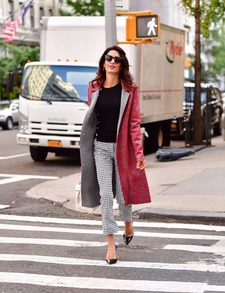 Inteligentné neformálne 50+ biznis oblečenie pre staršie ženy