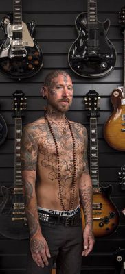 Смел проект - снимка на татуирани хора - снимка 7