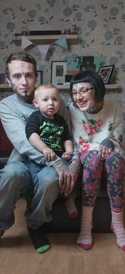 Смел проект - снимка на татуирани хора - снимка 3