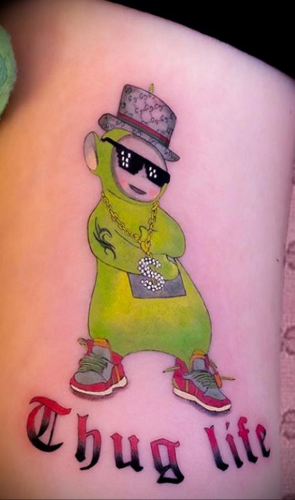 Śmieszne tatuaże pomogą Ci się odwrócić i uśmiechnąć podczas kwarantanny COVID-19 - zdjęcie 18