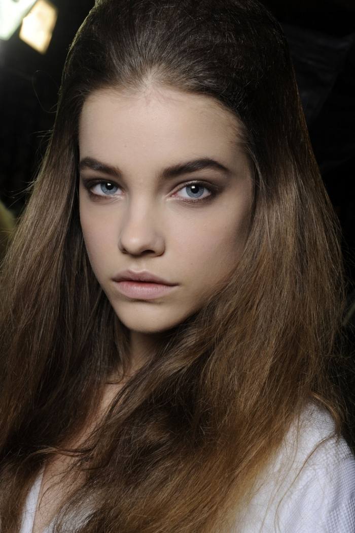 smokey-eyes-blue-eyes-evening-makeup-Barbara-Palvin