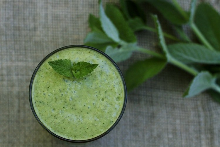 Mango mäta pieporná recept nápad zdravé smoothie