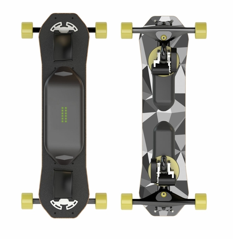 Motorizovaný skateboard umožňuje v lete snowboarding Snowboard moderného dizajnu, skateboarding, veľké mesto