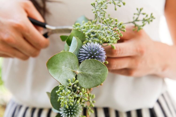 Vyrobte si vlastnoručne dekoráciu z bodliakového venca