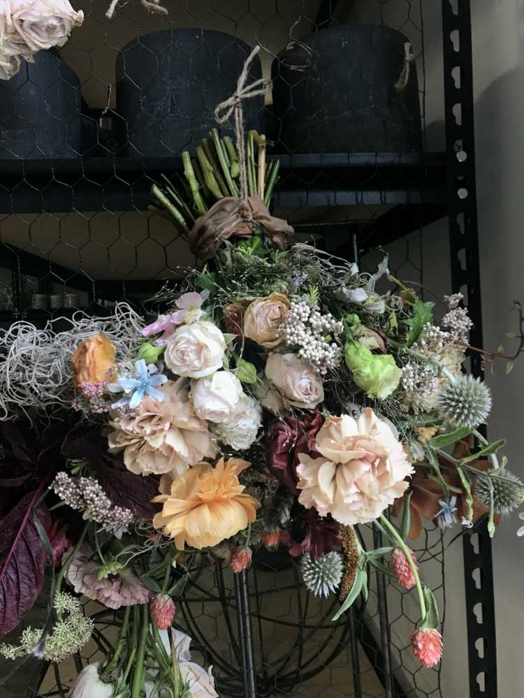 ako sušiť tipy na svadobné kytice striekajte ruže bodliak trávy