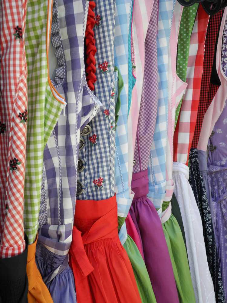 oktoberfest-nákup-dirndl-farby-materiály-výber