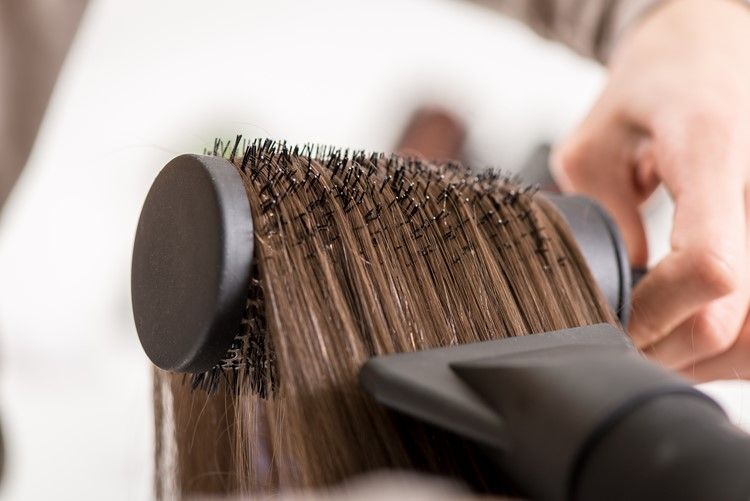 Okrúhle kefy sú považované za perfektný nástroj pre styling