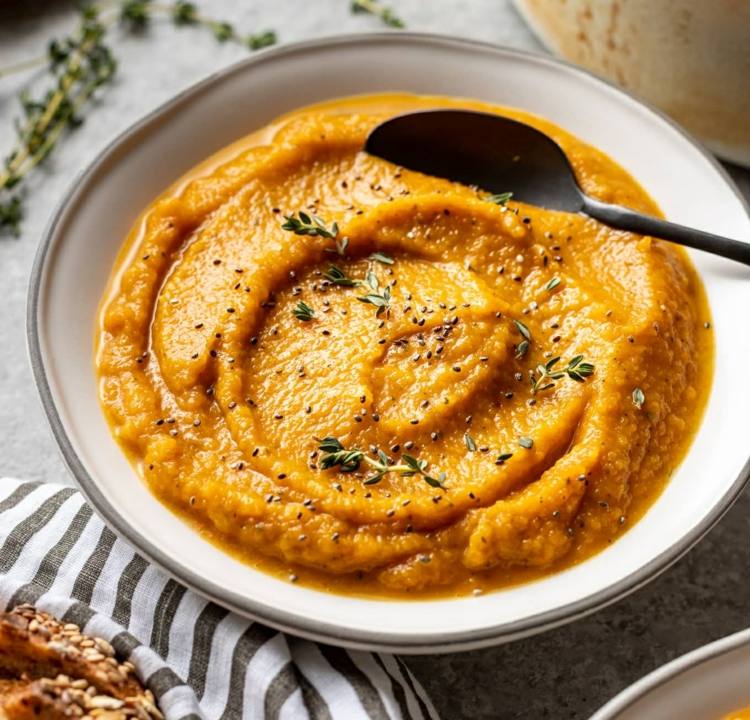 Lahodný tekvicový dip pre deti ako zdravé občerstvenie medzi jedlami