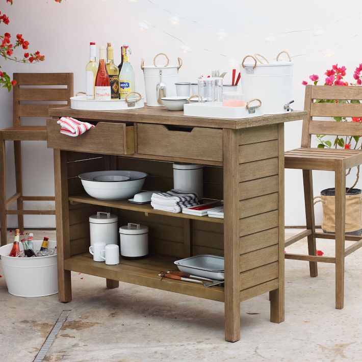 letná výzdoba záhradný večierok bar drevené nápoje