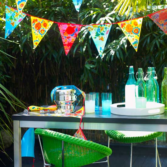 letná dekorácia záhradné párty girlandy kvetinový vzor