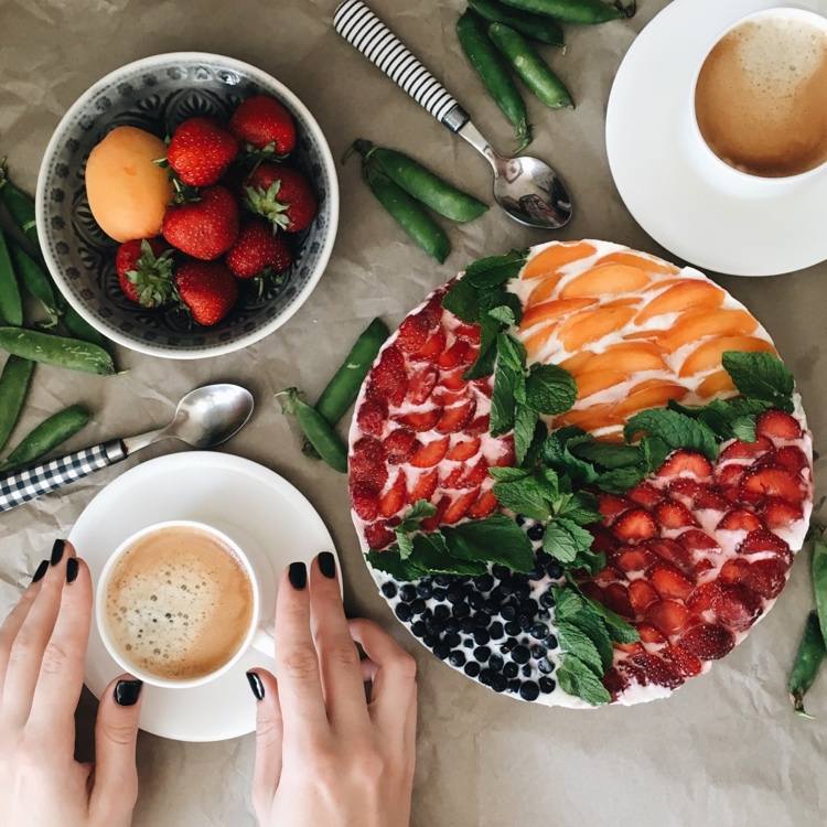 Cheesecake s koláčovou kôrkou bez pečenia ľahkých letných dezertov