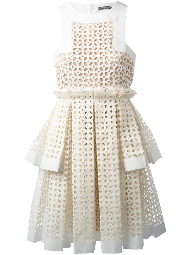 letná móda a trendy peplum šaty s rúškom-ALEXANDER MCQUEEN draped-peplum-dress-fashion-trendy-leto-2014-postava-typ-h-opasok-ALEXANDER-MCQUEEN