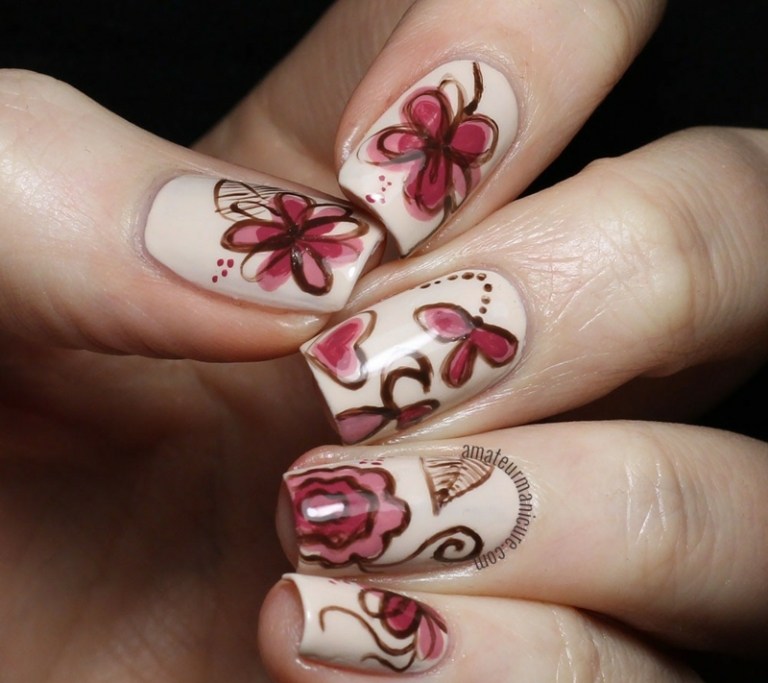 letný nechtový dizajn akvarel vzhľad kvety hnedá krémová červená