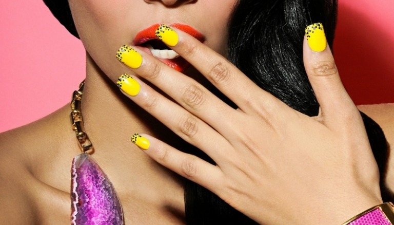 letný dizajn nechtov žltý lesk francúzsky nápad