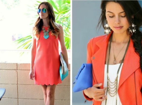 Broskyňový pomaranč s dlhými náušnicami dlhé retiazkové-broskyňové-skladané-šaty-rovné-line-modré-šperky