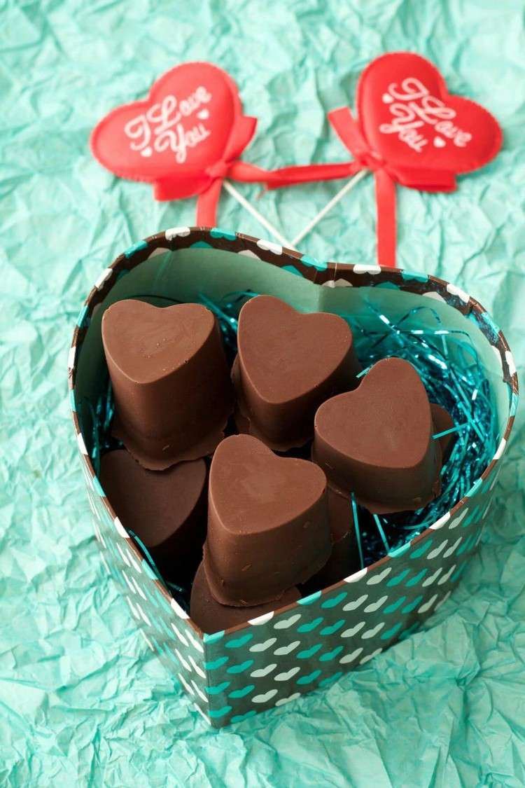 Letné čokolády sami uľahčujú recept na fondán