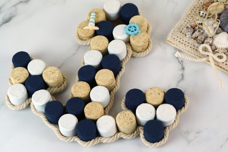 Kotvy ako letná ozdoba na zavesenie za zátky od vína a lano