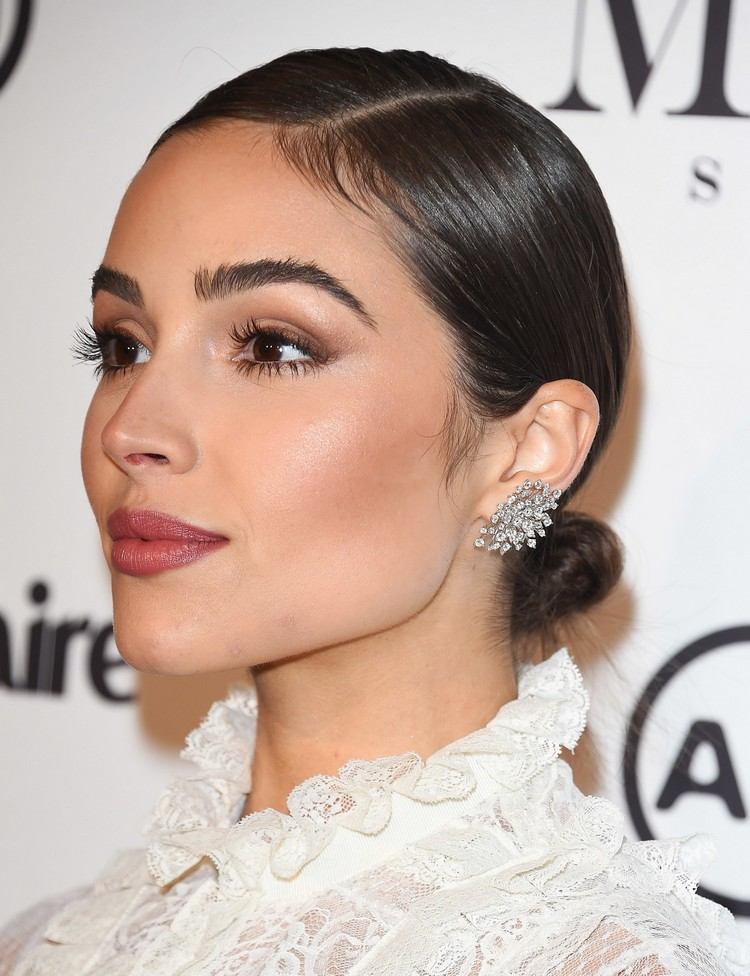 elegantné updos letné účesy krátke vlasy