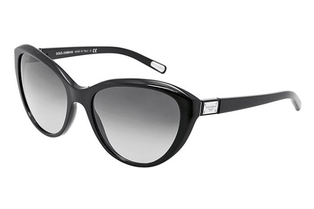 čierne slnečné okuliare-rámy pre mačky