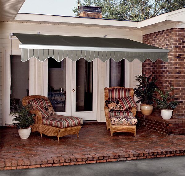 Protislnečné markízy nádvorie veranda ležia ratan