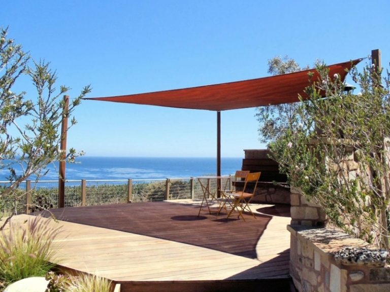 Slnečná plachta na balkón kutilstvo inšpirácia oranžová opora drevo more